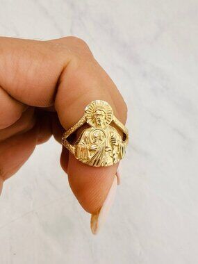 10K gold ring featuring Saint Jude, San Judas Anillo en Size 7